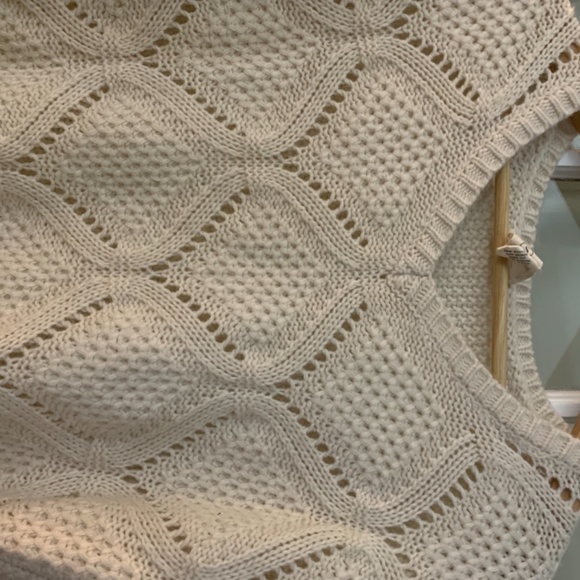 Andrea Jovine Cream Sweater Size Small - Picture 2 of 3